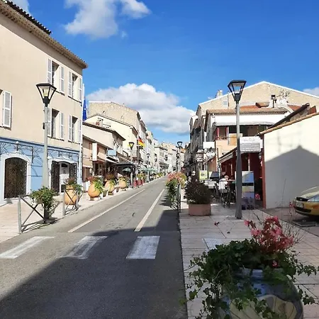 Design Loft Climatise Parking Et Piscine 아파트 발로리스